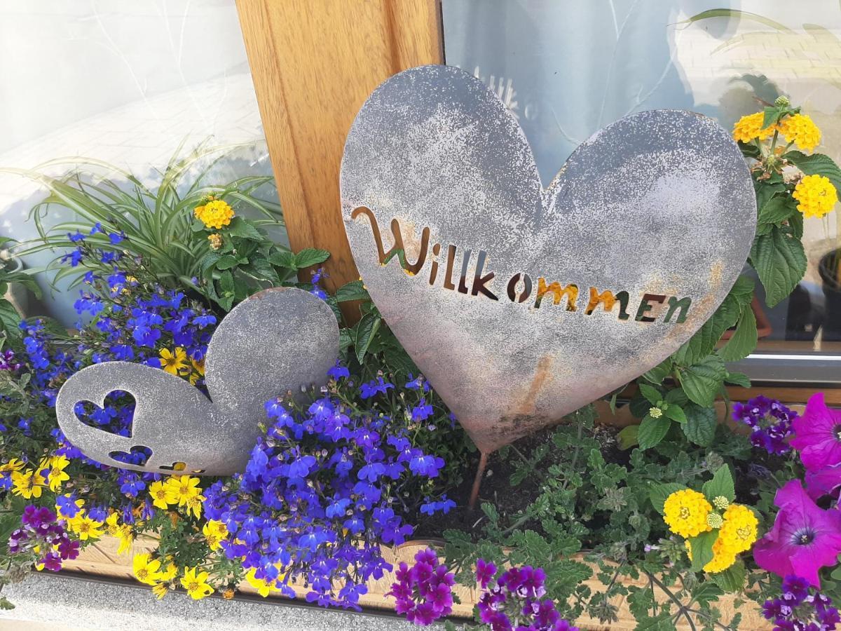 Gaestehaus Pension Waldhorn Weilen unter den Rinnen 외부 사진